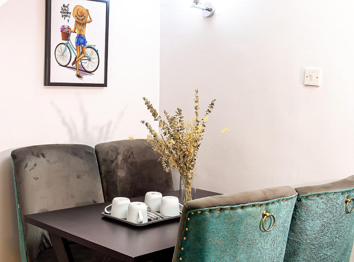 Palm Heights Apartments - Omole Phase 1, Ikeja Εξωτερικό φωτογραφία