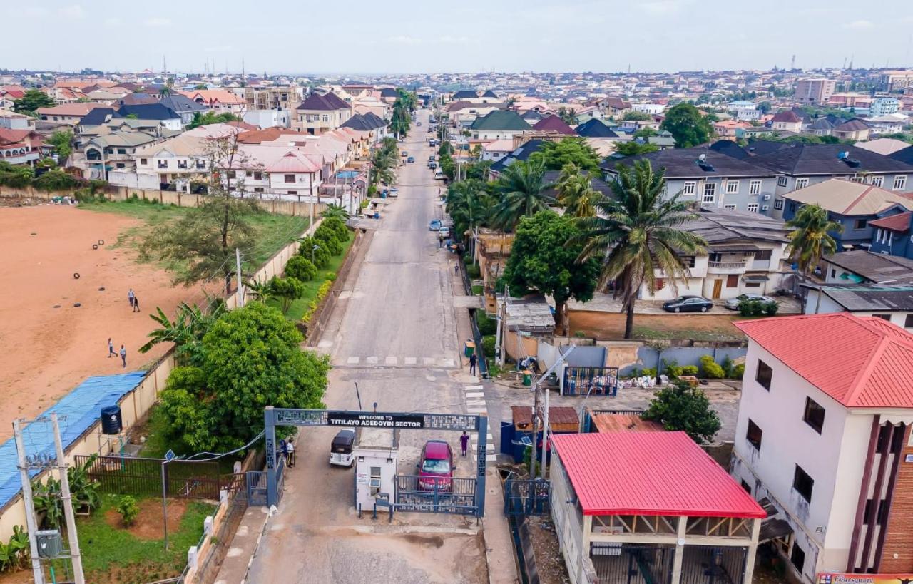 Palm Heights Apartments - Omole Phase 1, Ikeja Εξωτερικό φωτογραφία