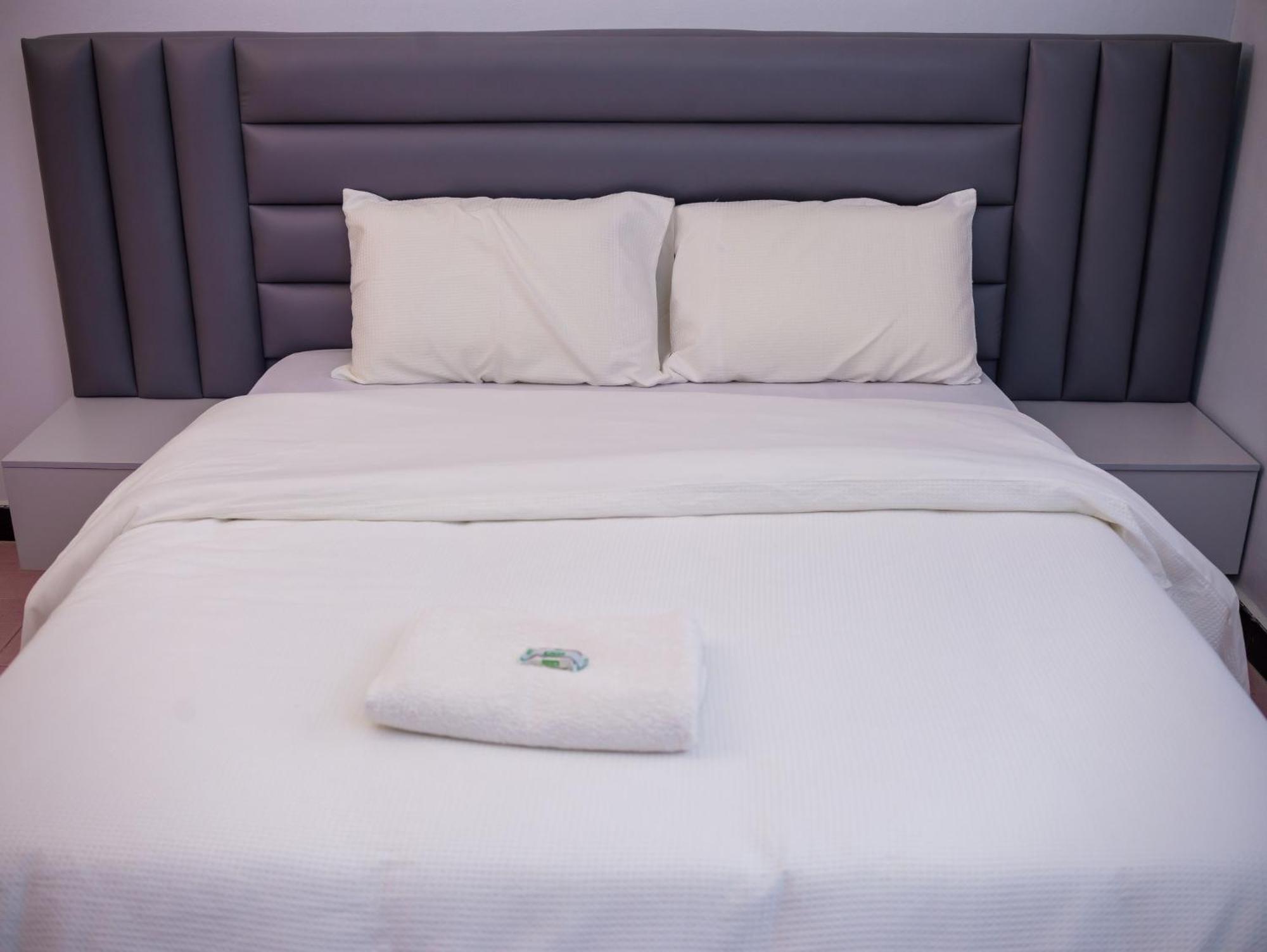 Palm Heights Apartments - Omole Phase 1, Ikeja Εξωτερικό φωτογραφία